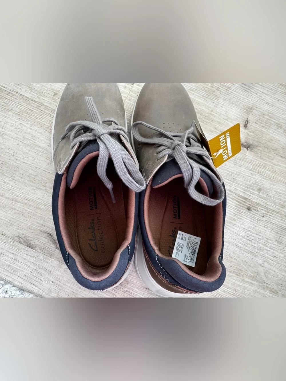 Clarks Men’s Motion Lace-Up Sneakers in Taupe 7.5 new